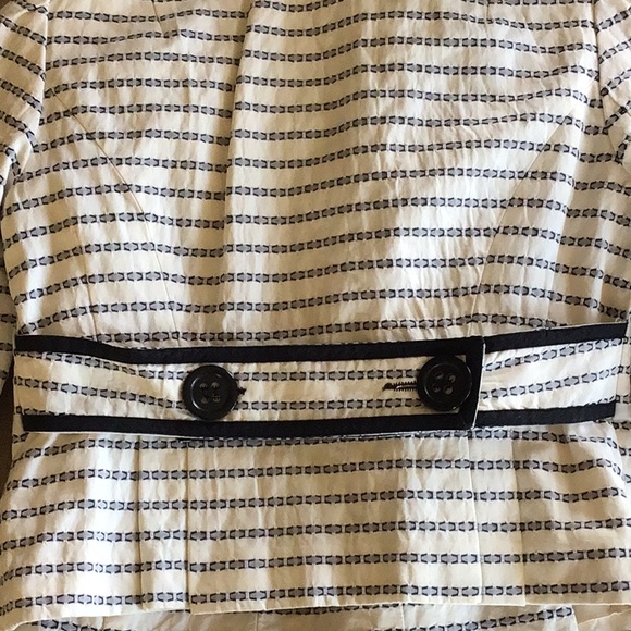 Gorgeous Nanette Lepore skirt suit!🤩 - Picture 10 of 10